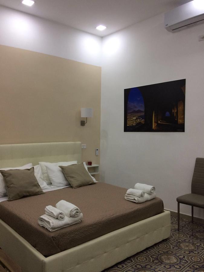 Bed and Breakfast Decumani Prestige Neapel Exterior foto